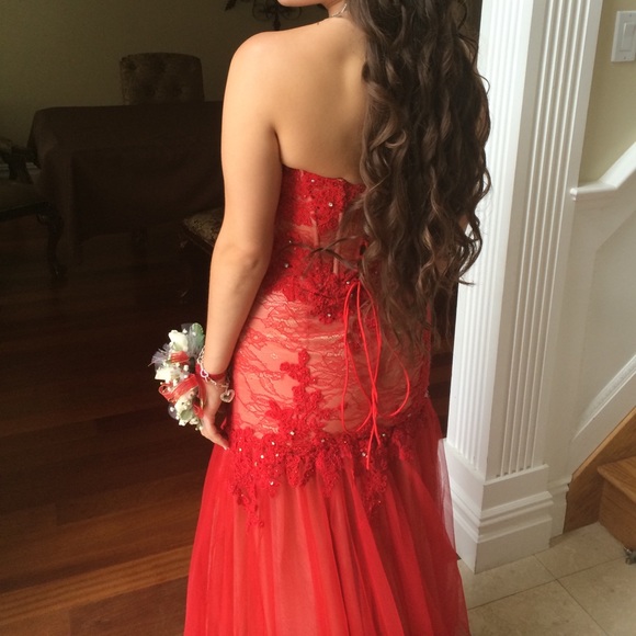 One of a kind red Macduggal prom dress - Picture 2 of 6